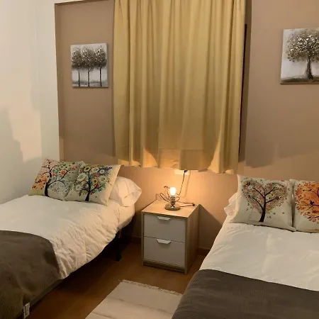 Lagos * بيناسكي