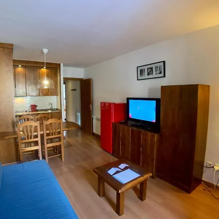 Lagos * بيناسكي