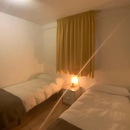 Lagos بيناسكي